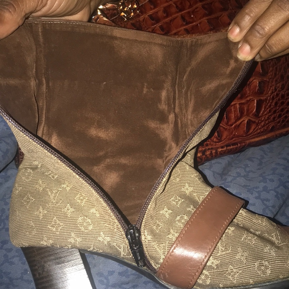 Louis Vuitton boots - Picture 2 of 5